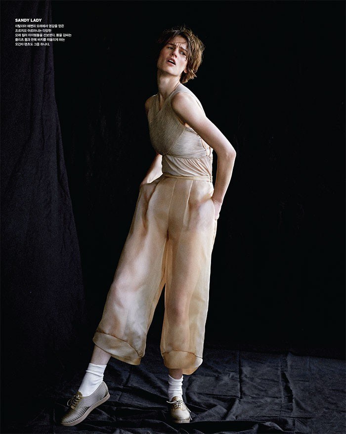 Vogue korea mar15 saski 04